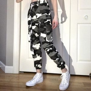 Camouflage print cargo joggers